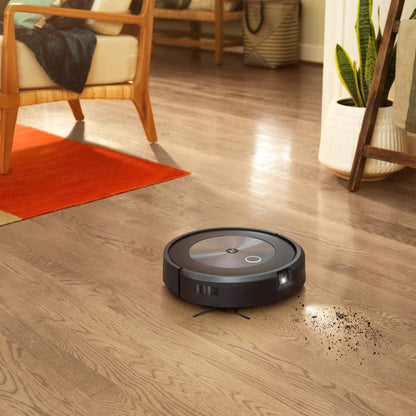 Roomba Combo® j5+ robottolmuimeja põrandapesufunktsiooniga